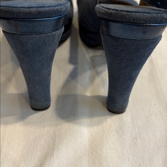 MICHAEL Michael Kors Blue Suede Heels - Picture 5 of 9